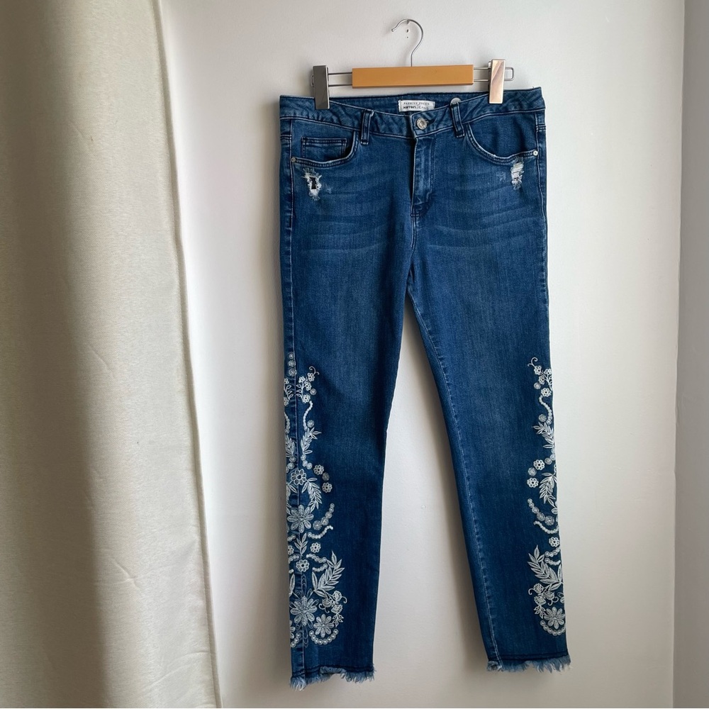 Rare Embroidered Distressed Jeans size 30-Koton-Boho-Art to wear